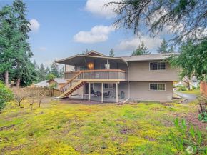 517 SW 324th St, Federal Way WA 98023