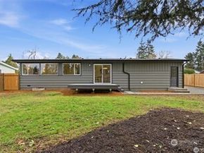 30041 14th Avenue S, Federal Way WA 98003
