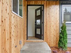 30041 14th Avenue S, Federal Way WA 98003