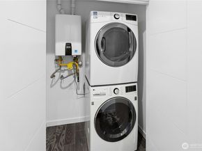 1142 NW 59th Street B, Seattle WA 98107