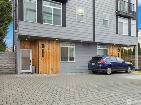 1142 NW 59th Street B, Seattle WA 98107