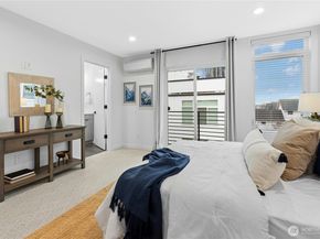 1142 NW 59th Street B, Seattle WA 98107