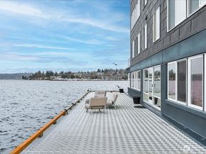 733 Lake Street S 104, Kirkland WA 98033