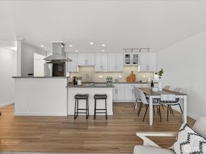 733 Lake Street S 104, Kirkland WA 98033