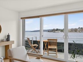 733 Lake Street S 104, Kirkland WA 98033