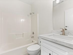 422 E Titus, Kent WA 98030