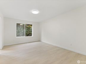 422 E Titus, Kent WA 98030