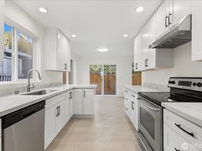 422 E Titus, Kent WA 98030