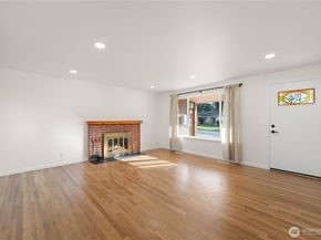 9812 S 212th St, Kent WA 98031