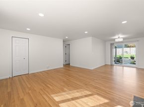 9812 S 212th St, Kent WA 98031