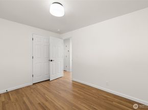 9812 S 212th St, Kent WA 98031