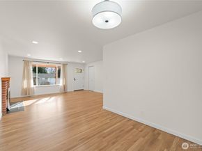 9812 S 212th St, Kent WA 98031