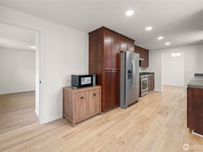 9812 S 212th St, Kent WA 98031