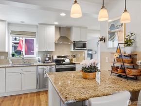 6721 22nd Avenue NW, Seattle WA 98117