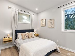 6721 22nd Avenue NW, Seattle WA 98117