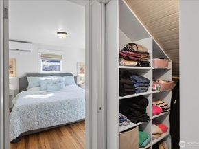 6721 22nd Avenue NW, Seattle WA 98117