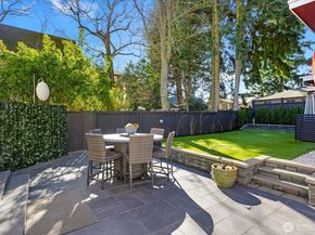 6721 22nd Avenue NW, Seattle WA 98117