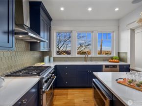 426 Smith Street, Seattle WA 98109