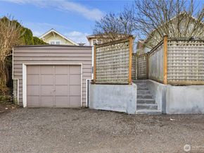 426 Smith Street, Seattle WA 98109