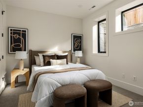 5808 Lakeview Drive, Kirkland WA 98033