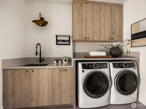 5808 Lakeview Drive, Kirkland WA 98033