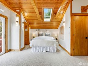 8752 Dayton Avenue N B, Seattle WA 98103