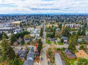 8752 Dayton Avenue N B, Seattle WA 98103