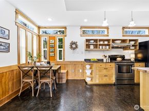 8752 Dayton Avenue N B, Seattle WA 98103