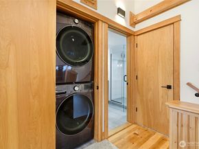 8752 Dayton Avenue N B, Seattle WA 98103