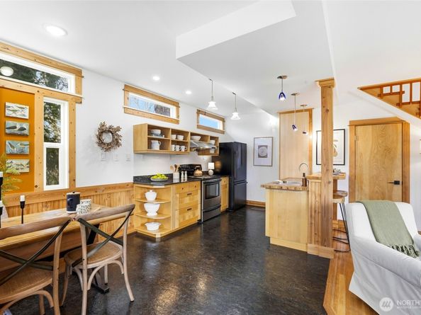 8752 Dayton Avenue N B, Seattle WA 98103