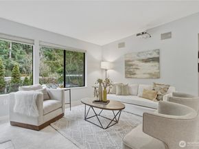 1354 Bellevue Way NE 4, Bellevue WA 98004