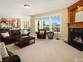 6230 Fairway Place SE, Snoqualmie WA 98065