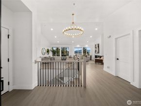 17003 SE 14th Lane, Bellevue WA 98008