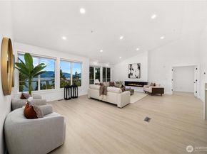 17003 SE 14th Lane, Bellevue WA 98008