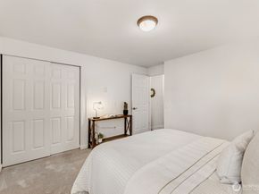 22906 Edmonds Way 10, Edmonds WA 98020