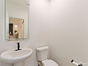 20208 90th Place S, Kent WA 98031