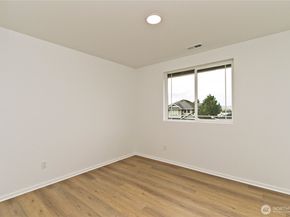 20208 90th Place S, Kent WA 98031