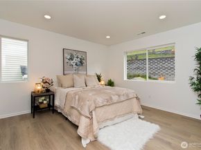 20208 90th Place S, Kent WA 98031