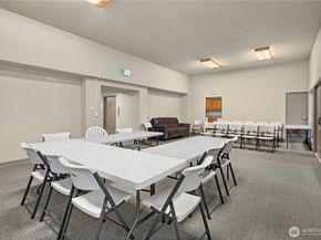 4727 W Lake Sammamish Parkway SE B201, Issaquah WA 98027