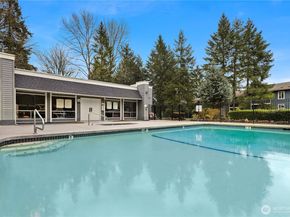 4727 W Lake Sammamish Parkway SE B201, Issaquah WA 98027