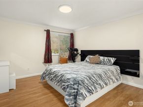 4727 W Lake Sammamish Parkway SE B201, Issaquah WA 98027