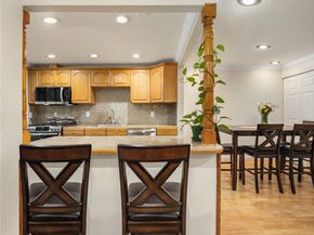 4727 W Lake Sammamish Parkway SE B201, Issaquah WA 98027