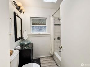 415 NE 60th Street, Seattle WA 98115