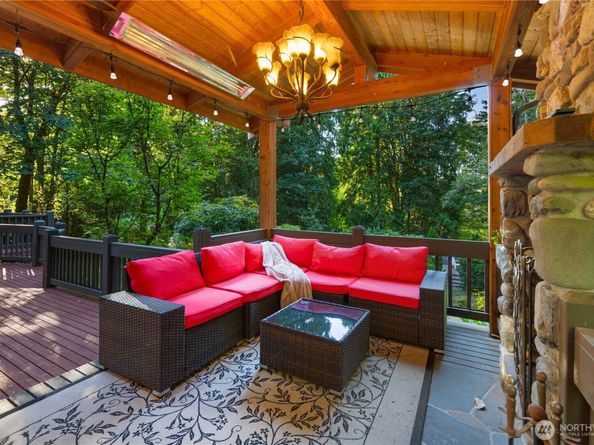 16502 NE 180th Place, Woodinville WA 98072