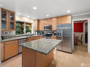 16502 NE 180th Place, Woodinville WA 98072