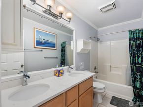 16502 NE 180th Place, Woodinville WA 98072