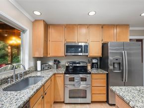 16502 NE 180th Place, Woodinville WA 98072