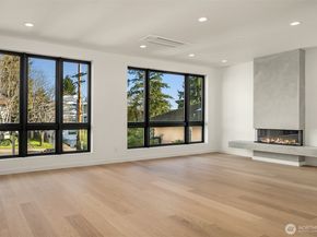 415 99th Avenue NE, Bellevue WA 98004