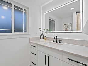 19628 Heinz Place, Lynnwood WA 98036