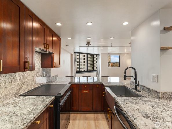 2621 2nd Avenue 1001, Seattle WA 98121